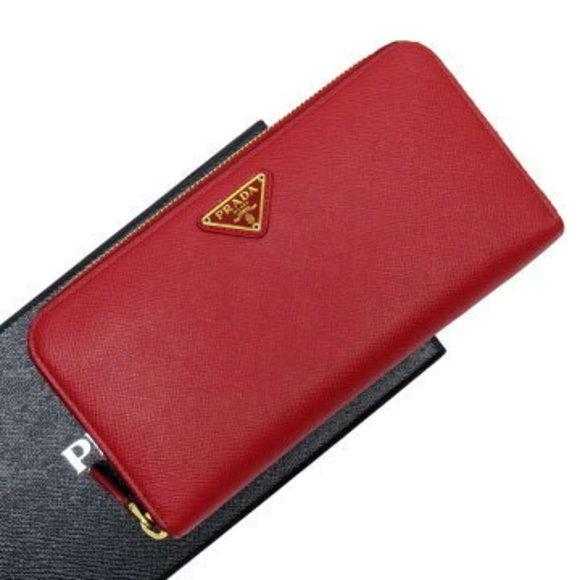 Prada zip long Wallet triangle red Saffiano leather - Picture 1 of 3